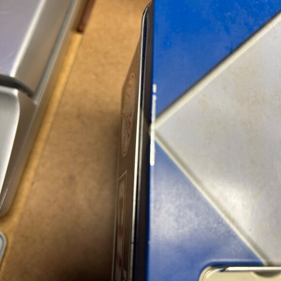 USAopoly MLB Rivalry Chess Yankees Vs RedSox Collector Edition - Picture 12 of 13